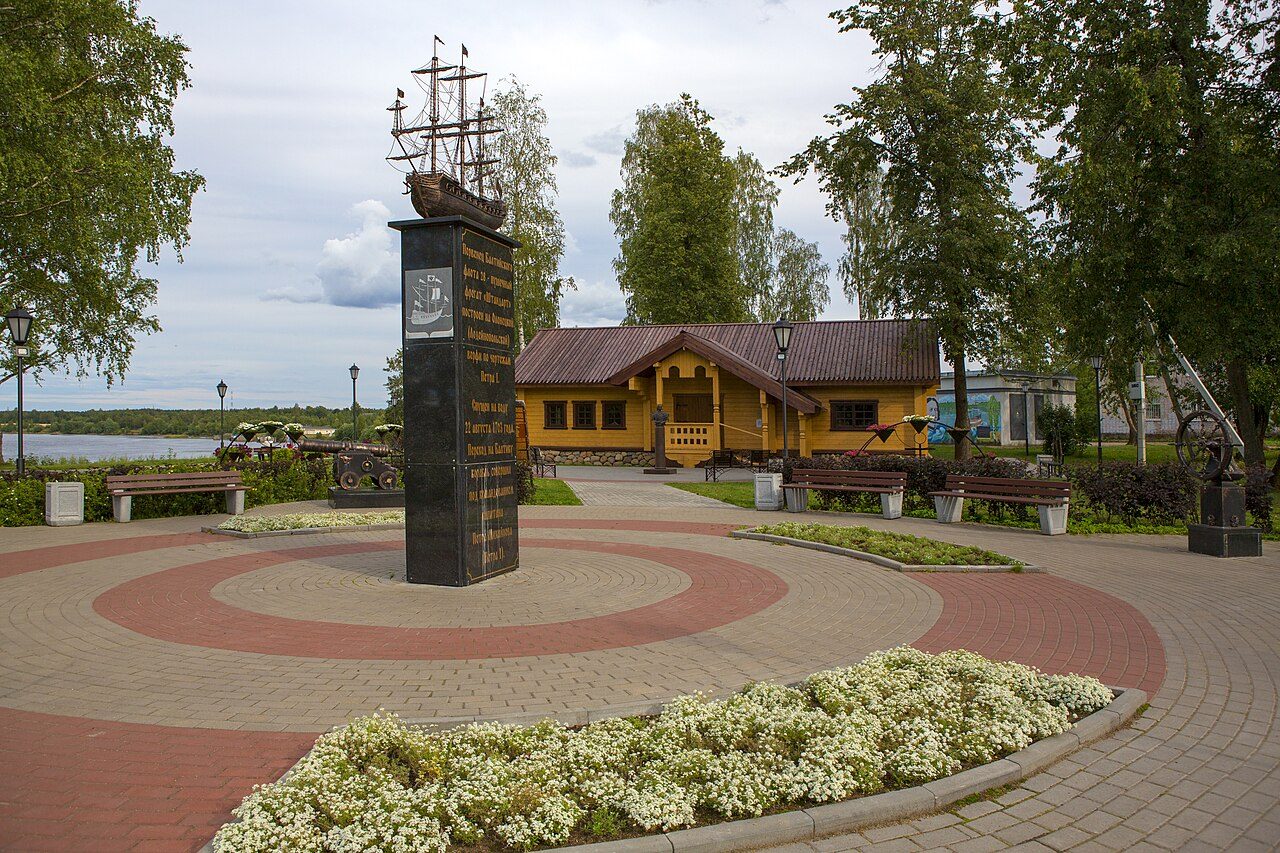 Лодейное Поле