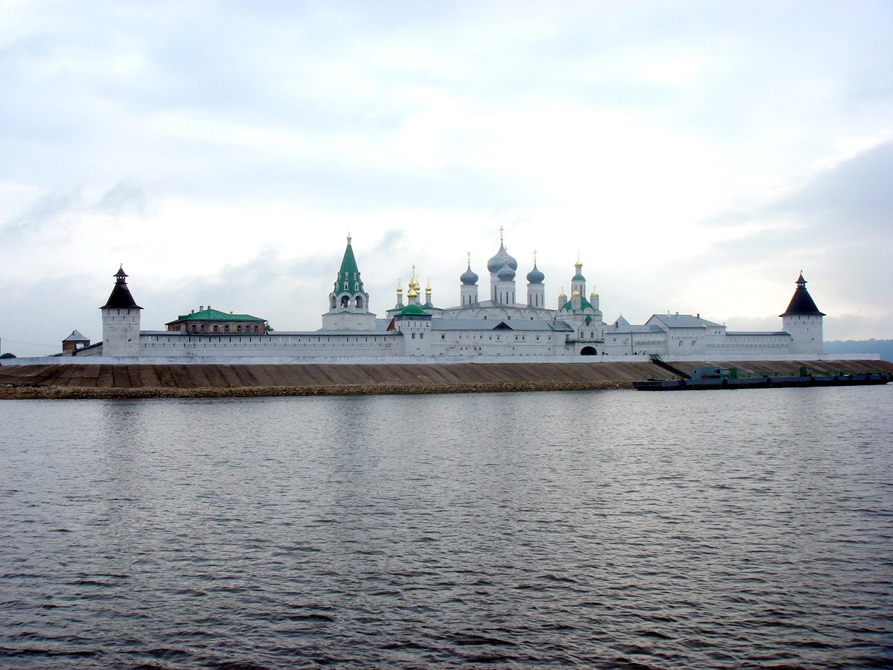 Макарьево-Желтоводский монастырь — Макарьев