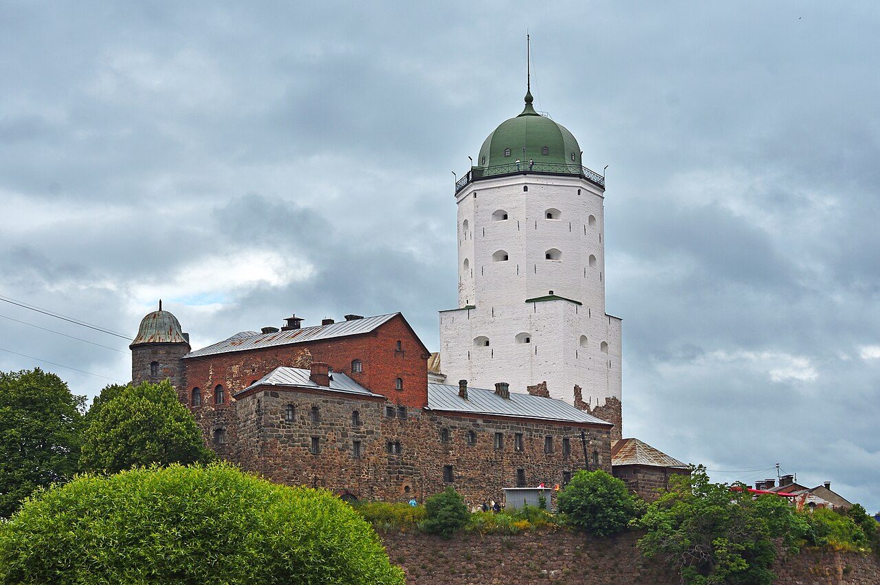 Выборгский замок — Выборг